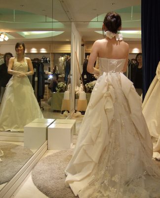 ゴージャス　フランスレースの仮縫い　★