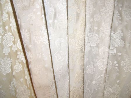 博多織オリジナルドレス柄「めぐみ桜」・・・・色出しができました！