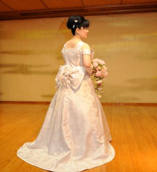 老舗料亭の舞台に似合う～さすがの美しさ！