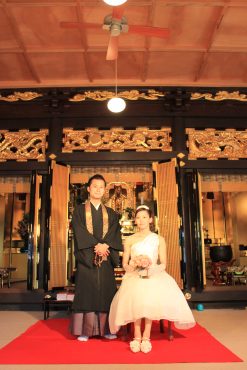 お寺で結婚式！
