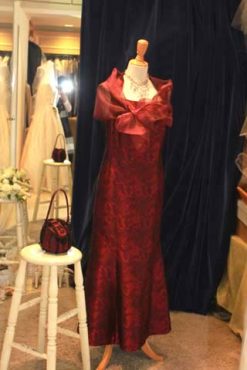 燐と大人のドレスです！