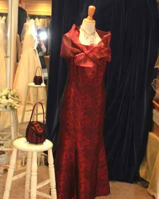 燐と大人のドレスです！