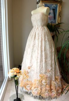 新春のウェディングドレス～博多織＆フランスレース