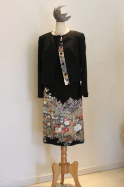 黒留袖のアンサンブルスーツ