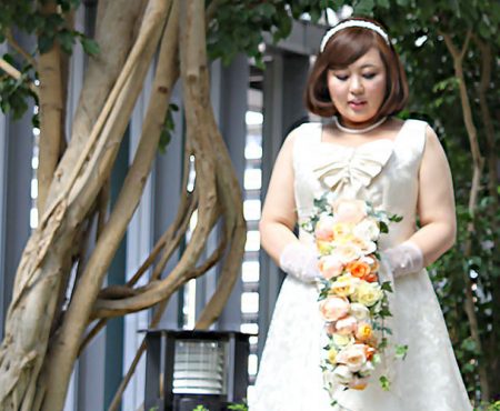 レストランウェディングにぴったりだった、シンプルなAライン