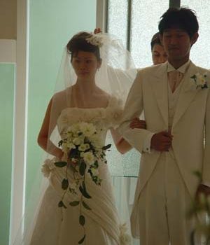 海外ウェディングにもぴったりの博多織ウェディングドレス！！ＪＴＢのショーにも出ました！！