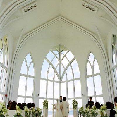 グァムでの結婚式！・・・・白い教会で、夢のよう！！