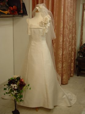 楚々とした美しさは、やっぱり絹織物のせいでしょうか？