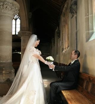 LOVELOVEあき子さん博多織ウェディングドレスin Paris～もう一枚！！