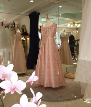 一足お先に春の博多織ドレス！！