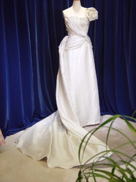 豪華！高貴！・・・シルクのオーダーウェディングドレスは博多織★