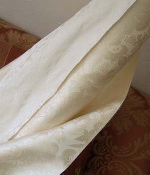 「白無垢」と「ベビーシャンパン」