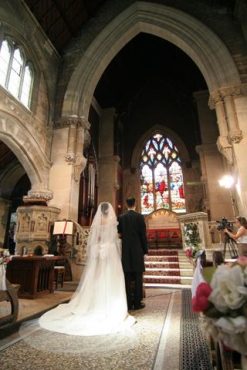 日本の花嫁・・・白無垢のウェディングドレスを纏う！