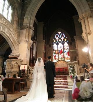 日本の花嫁・・・白無垢のウェディングドレスを纏う！