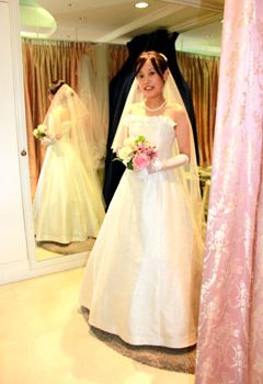 高倉神社で結婚式・・・・レストランひらまつで披露宴