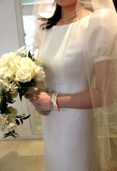 パフスリーブのウェディングドレス…☆