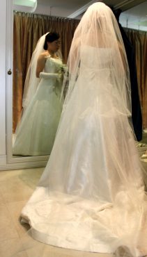 シンプル＆フェミニンゴージャス！な２wayウェディングドレス！！