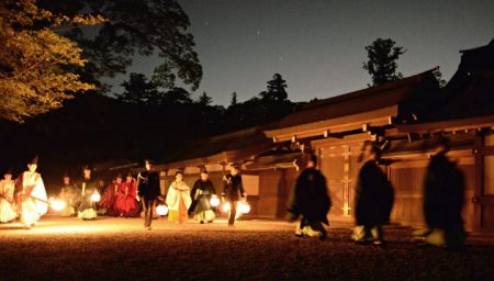 伊勢神宮内宮式年遷宮・・・・・臨時祭主黒田清子様