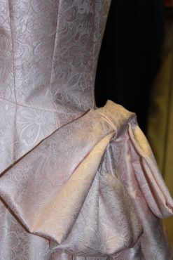 ピンクの桜の博多織ドレス