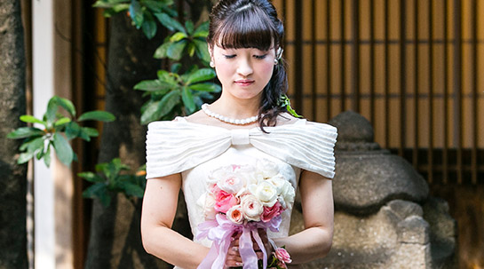 花嫁のコンプレックスを隠すデザイン～大きなリボン