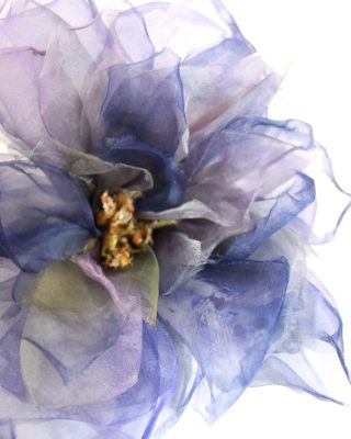 お守りになる・・・手作りのコサージュ