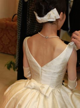 背中が美しいドレスこそが美しいドレスです