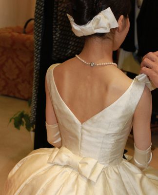 背中が美しいドレスこそが美しいドレスです