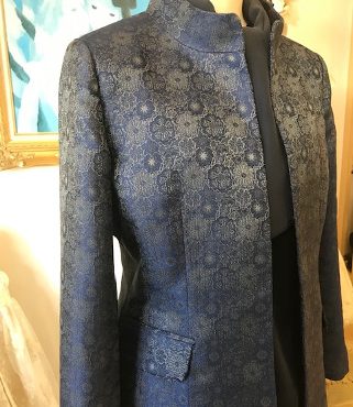 黒留袖に代わる~品格のあるフォーマルドレスをオーダーする