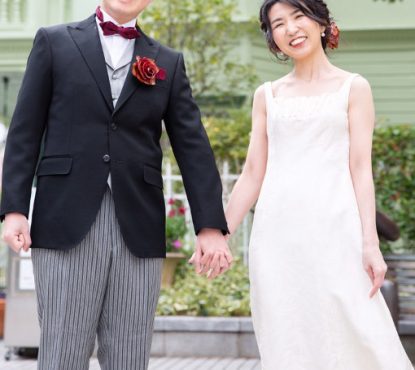 シンプルで上品な大人のウェディングドレス＆職人達が作り上げた披露宴