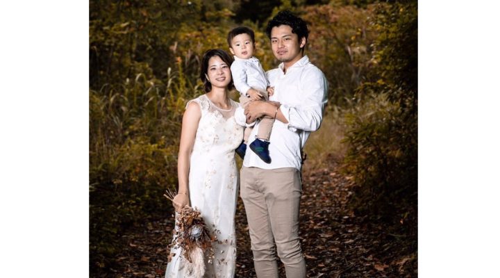 結婚2年目！家族3人の記念日に私のウェディングドレスを着て