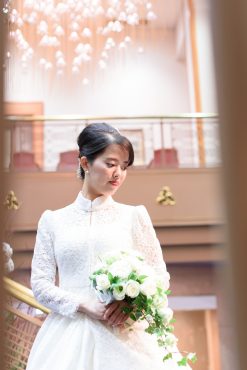 フランスレースのボレロはグレースケリー風